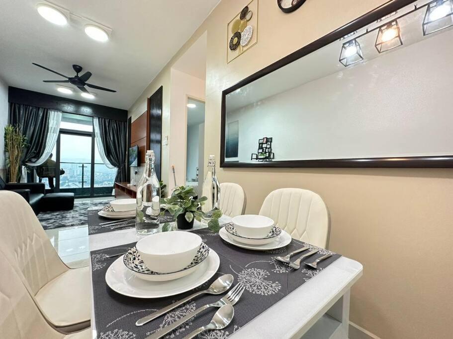 Legasi At Kampong Bahru With Full Kl View, 10Min Walk Train Station & Klcc Apartment Kuala Lumpur Exterior photo