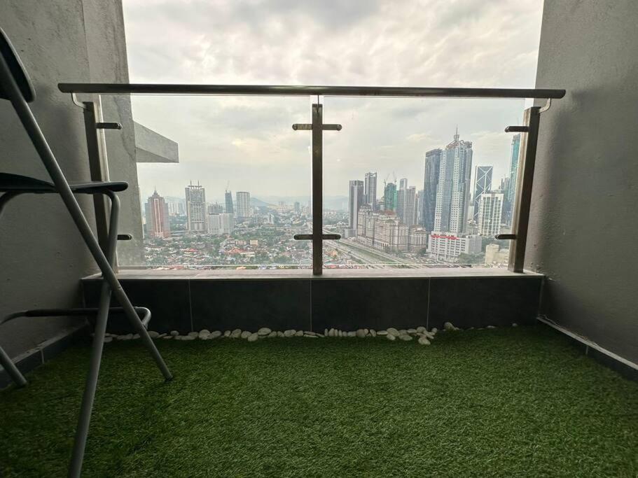 Legasi At Kampong Bahru With Full Kl View, 10Min Walk Train Station & Klcc Apartment Kuala Lumpur Exterior photo
