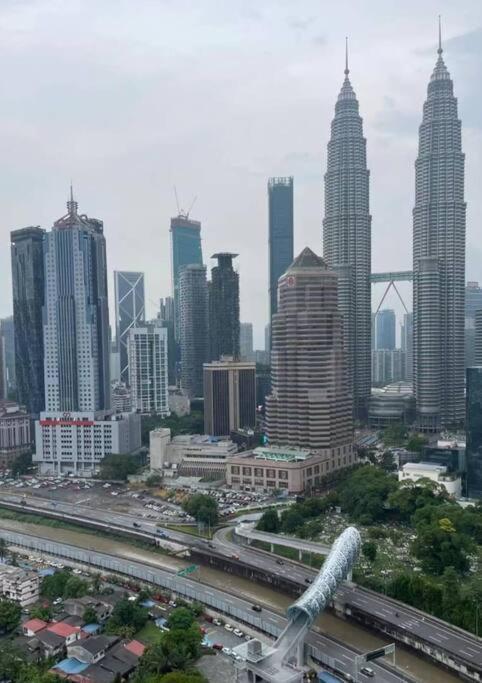 Legasi At Kampong Bahru With Full Kl View, 10Min Walk Train Station & Klcc Apartment Kuala Lumpur Exterior photo